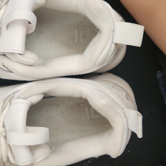 GUC Fila Dad sneakers sz 8.5 - Picture 3 of 4